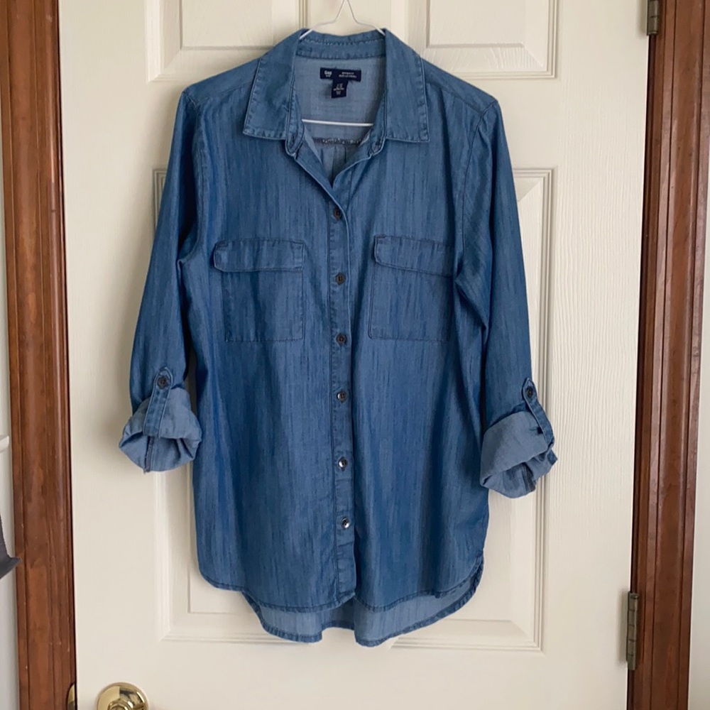GAP Boyfriend Fit Shirt